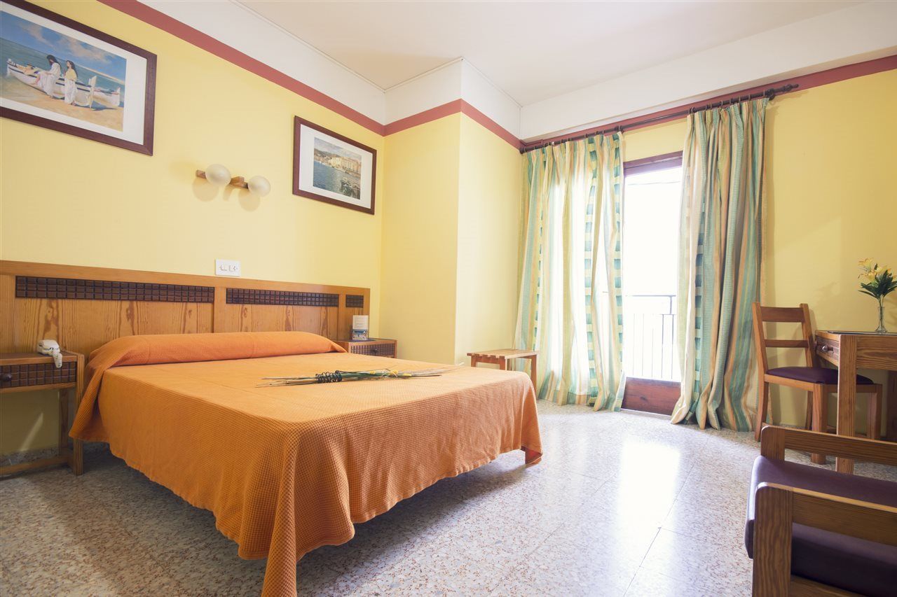 Azuline Hotel S'Anfora & Fleming (Adults Only) Sant Antoni de Portmany Zewnętrze zdjęcie